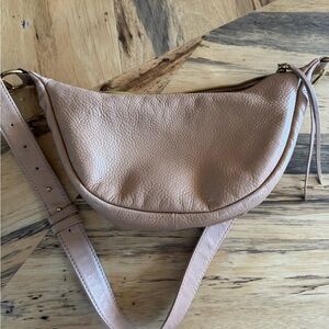 Hobo Elegant Tan/Carmel Leather Women's handbag 👜